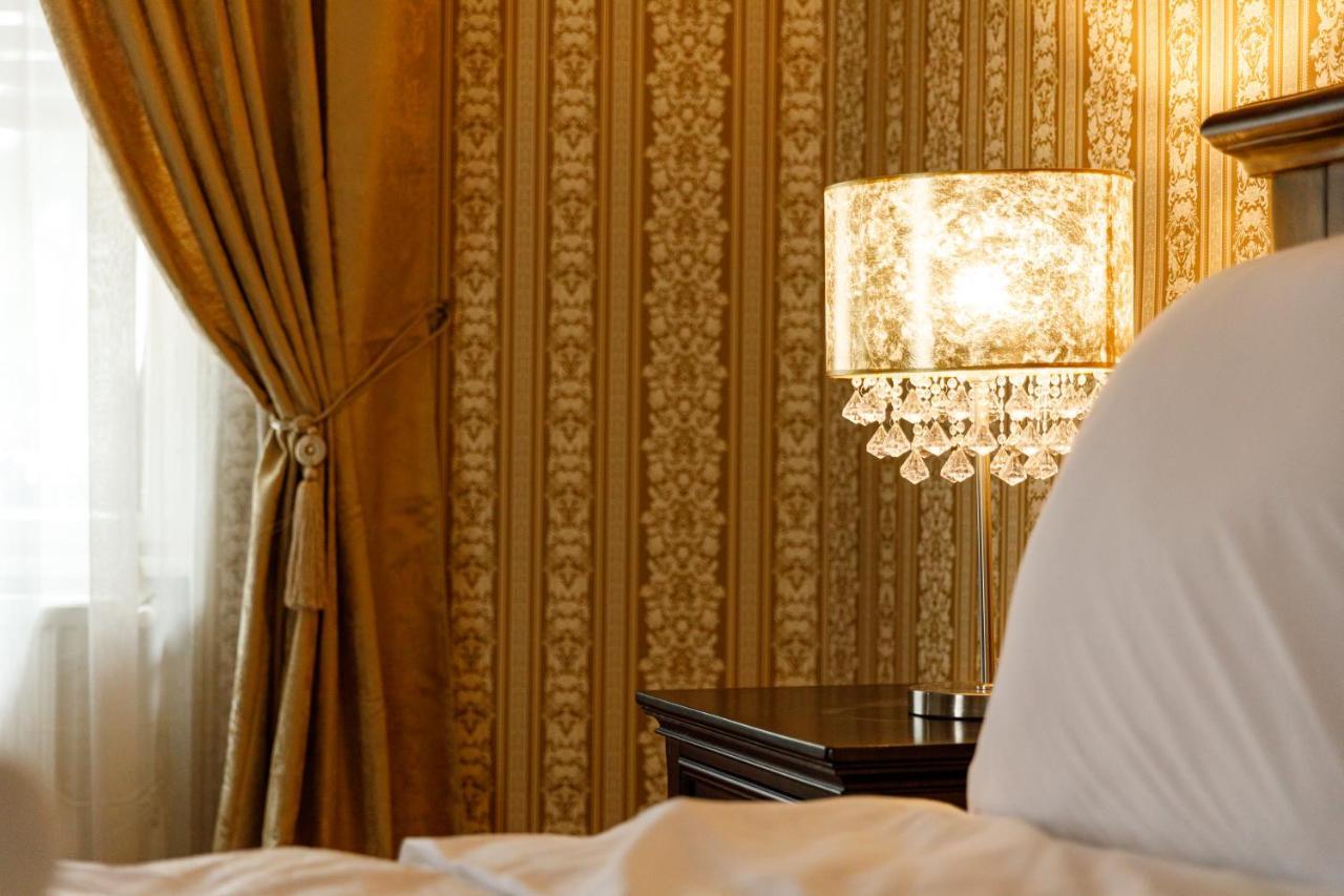 Imperial Boutique Apartment Brasov Bagian luar foto